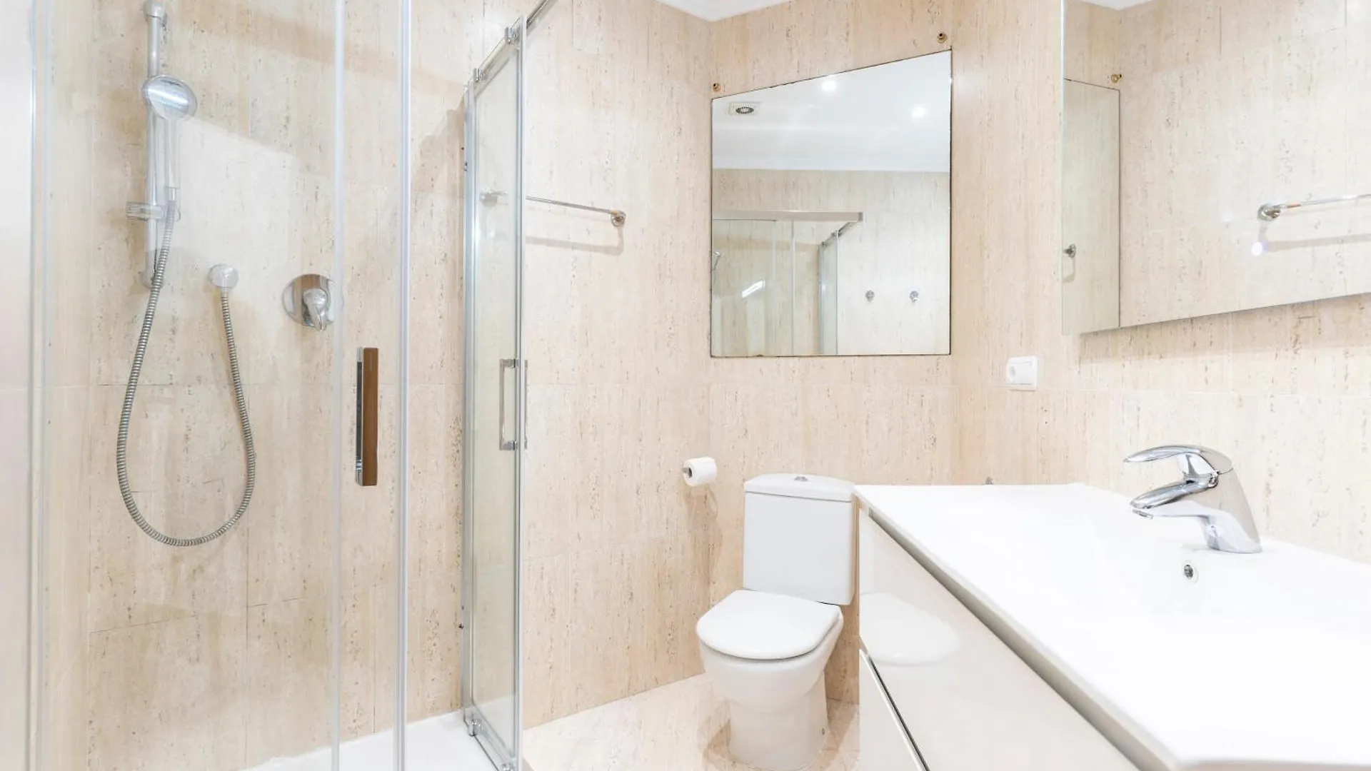 Espacioso Y Bien Equipado Apartamento Cerca De La Playa San Sebastián Španělsko